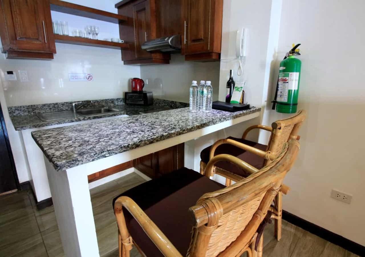 Manarra Sea View Resort Пуэрто-Галера Экстерьер фото